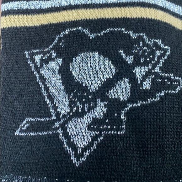 NHL Pittsburgh Penguins scarf - Picture 3 of 10
